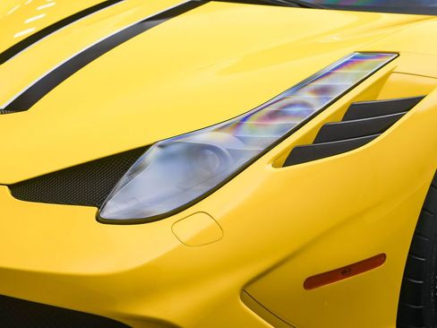 Used 2015 Ferrari 458 Speciale A image 31