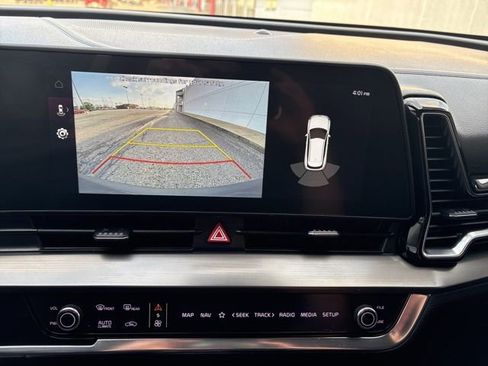 Certified 2024 Kia Sportage EX image 17