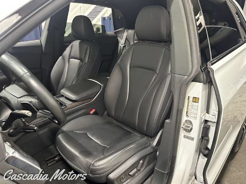 Used 2019 Audi Q8 Premium Plus w/ Premium Plus AWD/4WD image 8