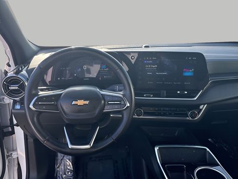 Used 2025 Chevrolet Equinox LT image 43