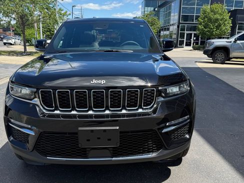 Used 2025 Jeep Grand Cherokee Limited 4xe AWD/4WD image 8