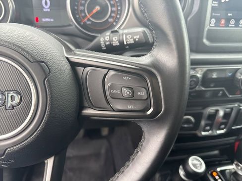 Used 2022 Jeep Wrangler Sport AWD/4WD image 15