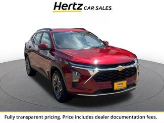Used 2025 Chevrolet Trax LT FWD video 1