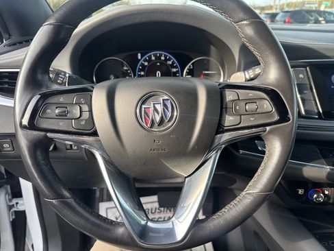 Used 2024 Buick Enclave Premium image 18