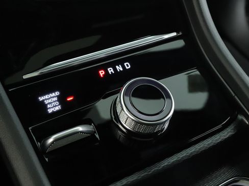 New 2026 Jeep Grand Cherokee Altitude image 15