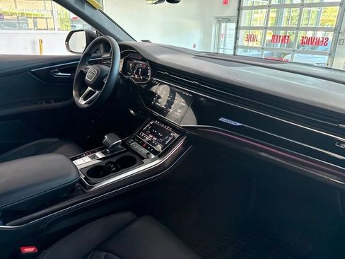 Used 2023 Audi SQ8 Prestige w/ Prestige Package AWD/4WD image 11