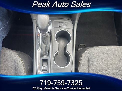Used 2022 Chevrolet Equinox LT w/ Driver Convenience Package AWD/4WD image 22