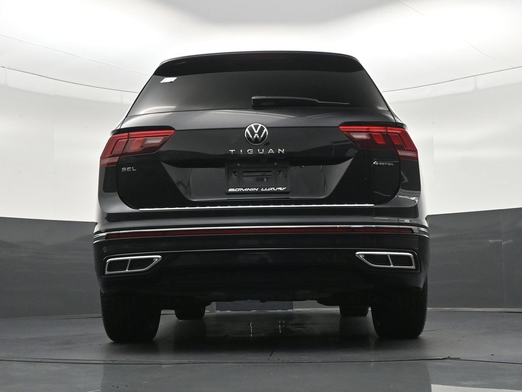 Used 2024 Volkswagen Tiguan SEL R-Line AWD/4WD image 32