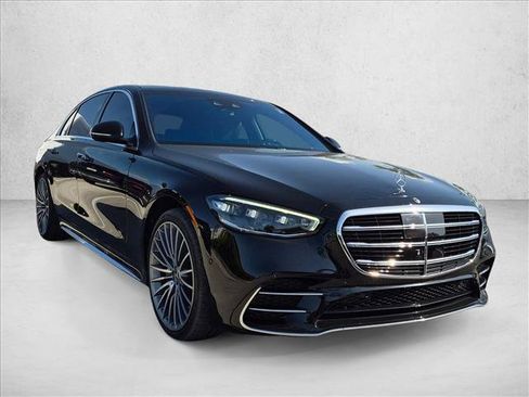 Used 2023 Mercedes-Benz S 500 4MATIC image 3