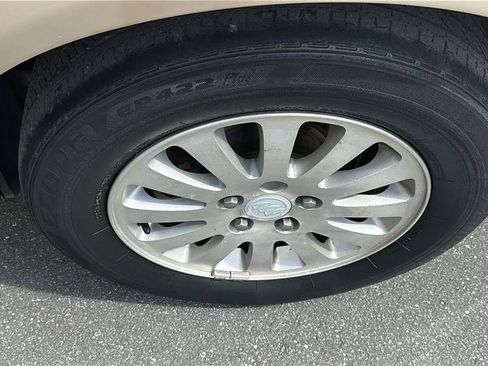 Used 2007 Buick Lucerne CX FWD image 16