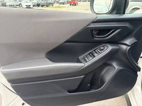 Used 2024 Subaru Crosstrek 2.0i Premium image 9