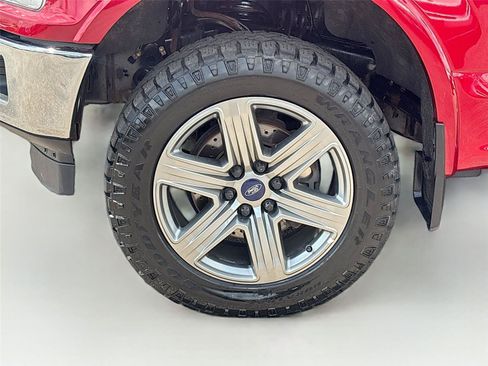 Used 2019 Ford F150 Lariat w/ Equipment Group 502A Luxury AWD/4WD image 32