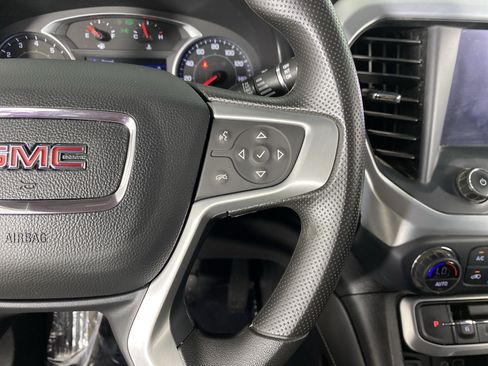 Used 2021 GMC Acadia SLE AWD/4WD image 18