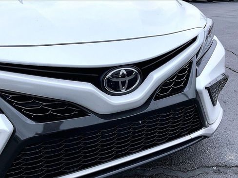 Used 2022 Toyota Camry XSE image 28