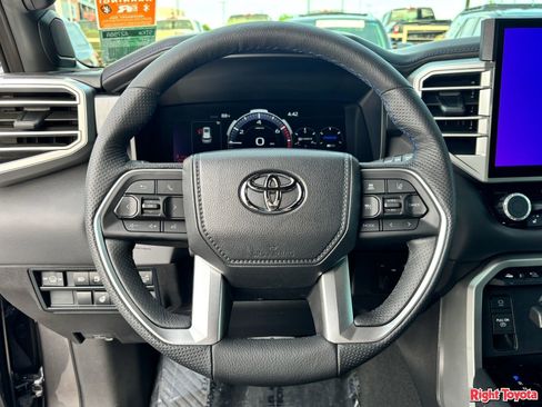 Certified 2025 Toyota Sequoia Platinum w/ TRD Off-Road Package AWD/4WD image 22