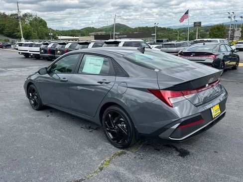New 2026 Hyundai Elantra Sport FWD image 4