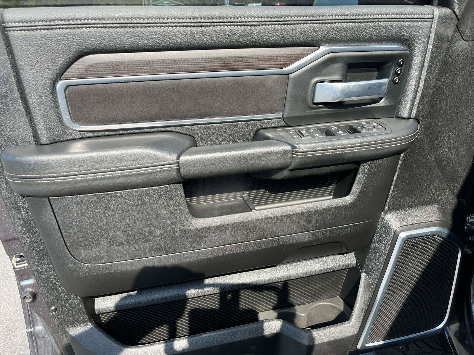 Used 2025 RAM 2500 Laramie w/ Night Edition AWD/4WD image 27