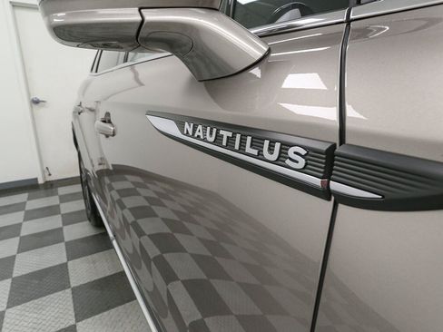 Used 2021 Lincoln Nautilus Reserve AWD/4WD image 8