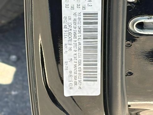 Used 2019 Jeep Cherokee Latitude Plus AWD/4WD image 35