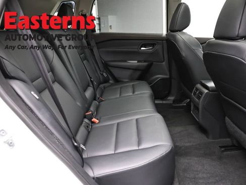 Used 2023 Nissan Rogue SV w/ SV Premium B Package AWD/4WD image 48