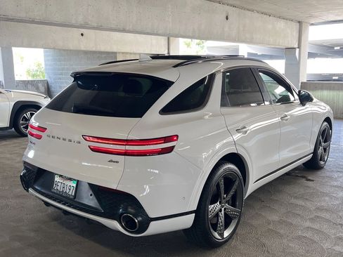 Used 2023 Genesis GV70 2.5T w/ Sport Prestige Package AWD/4WD image 5