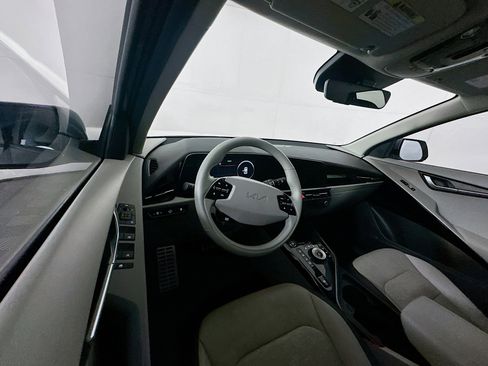 Used 2023 Kia Niro Wave image 18