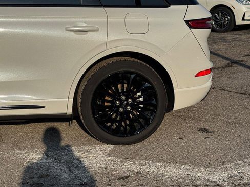 New 2025 Lincoln Corsair Grand Touring w/ Equipment Group 301A image 9