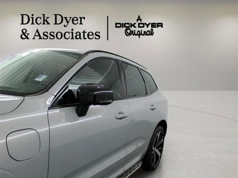 Certified 2025 Volvo XC60 T8 Ultra w/ Protection Package Premier image 3