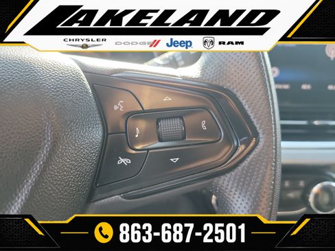 Used 2024 Chevrolet Trax LT FWD image 28