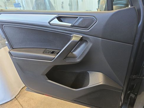 Certified 2024 Volkswagen Tiguan S image 11