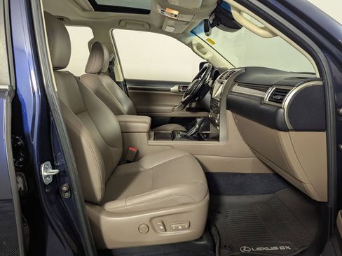 Used 2020 Lexus GX 460 Premium w/ Premium Package image 38