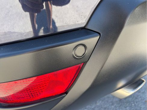 Used 2017 Land Rover Range Rover Sport HSE image 16