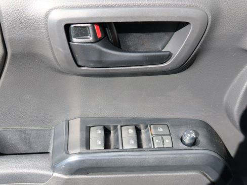 Used 2023 Toyota Tacoma SR AWD/4WD image 18