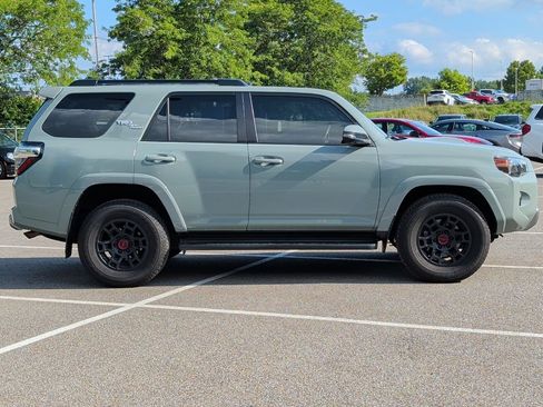 Certified 2022 Toyota 4Runner TRD Off-Road Premium w/ TRD Black Wheel Package (TMS) AWD/4WD image 11