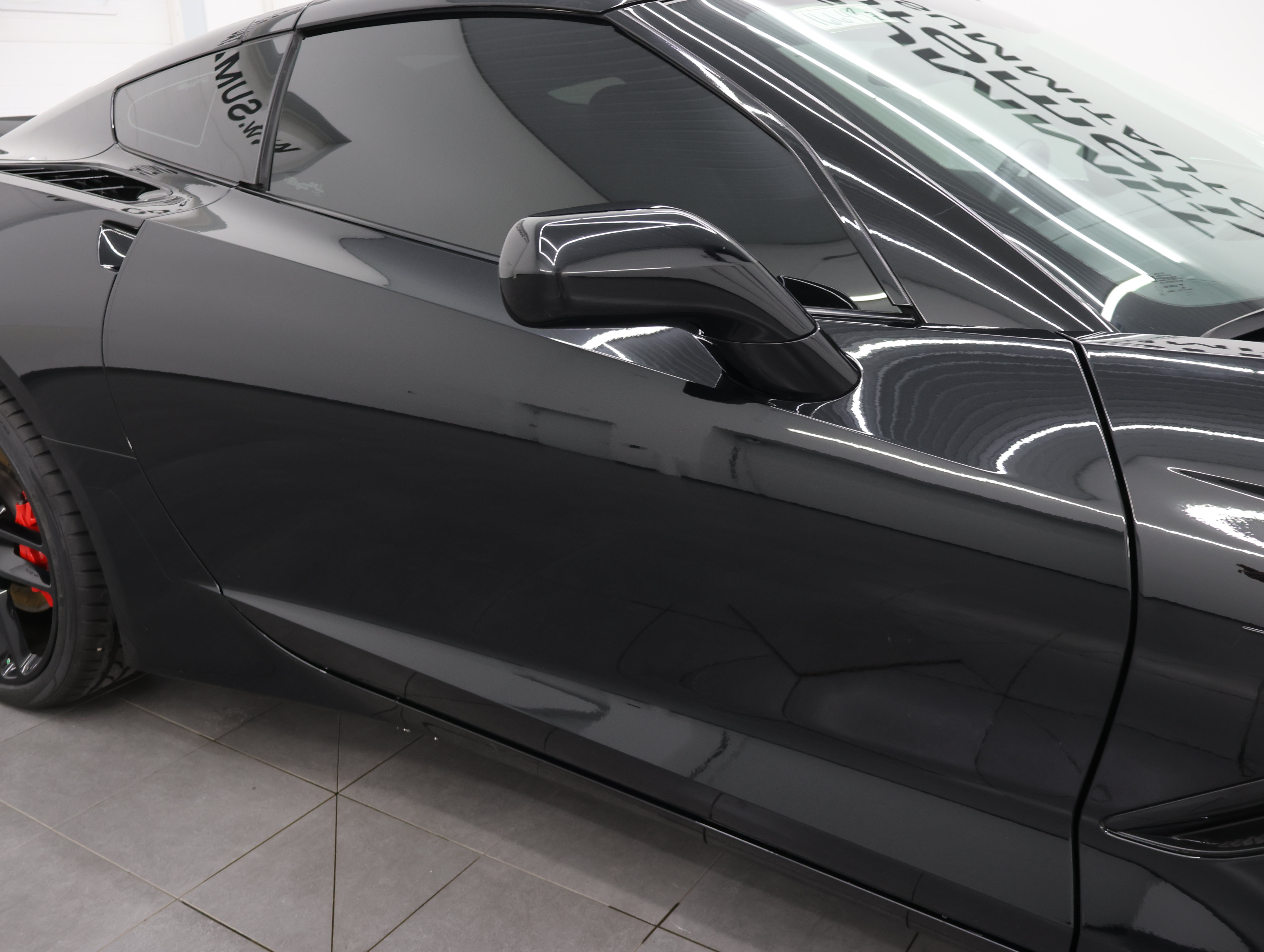 Used 2016 Chevrolet Corvette Stingray Coupe w/ Carbon Flash Badge Package RWD image 22
