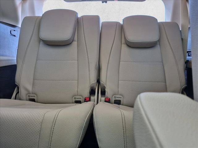 Used 2023 Mercedes-Benz GLS 450 4MATIC image 18