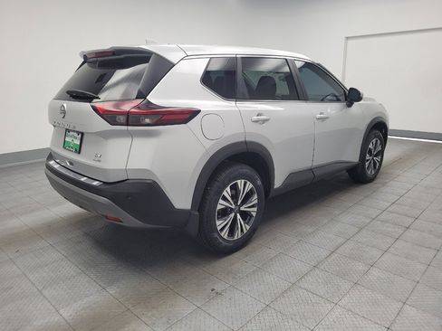 Used 2022 Nissan Rogue SV FWD image 9