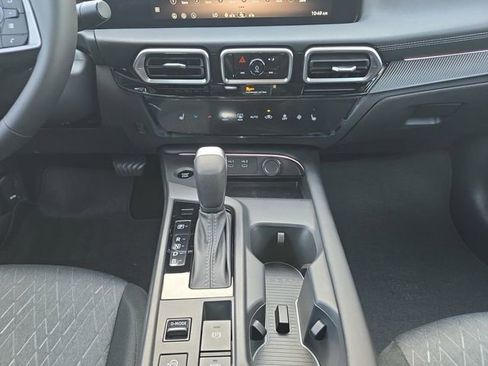 New 2026 Nissan Sentra SV image 3