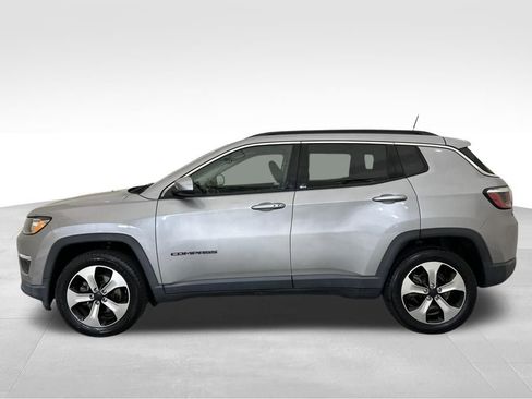 Used 2018 Jeep Compass Latitude w/ Popular Equipment Group image 2