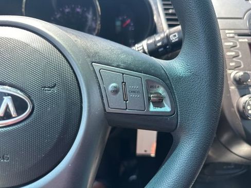 Used 2011 Kia Soul + FWD image 18