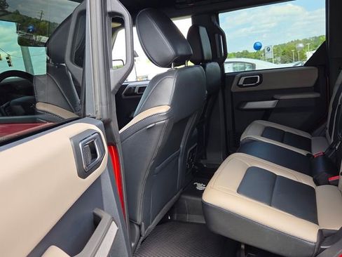 Used 2023 Ford Bronco Wildtrak AWD/4WD image 13