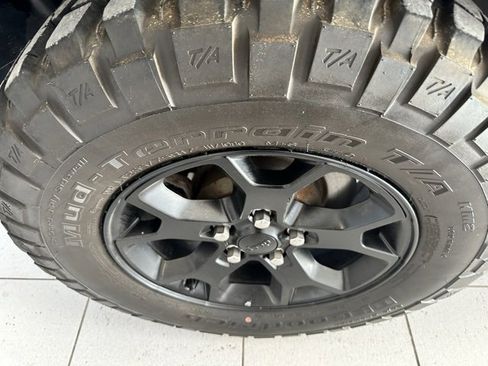 Used 2023 Jeep Wrangler Sport image 18