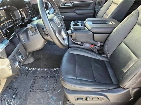 Used 2025 GMC Sierra 1500 SLT image 15