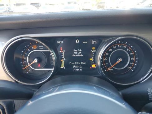 Used 2021 Jeep Wrangler Unlimited Sahara AWD/4WD image 28