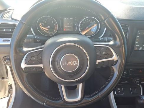 Used 2020 Jeep Compass Latitude image 16