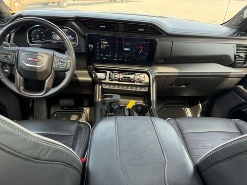 Used 2023 GMC Sierra 1500 AT4X image 8