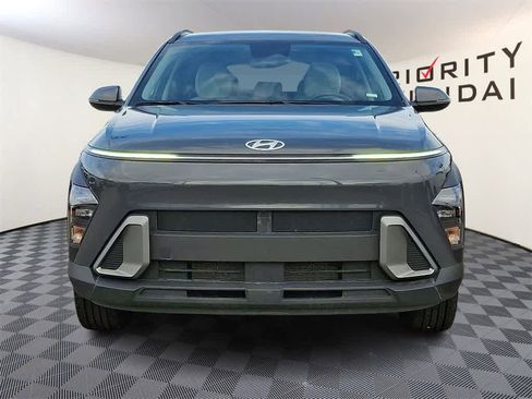 Used 2024 Hyundai Kona SEL image 2