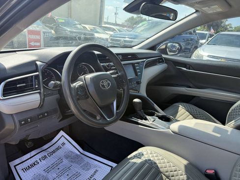 Used 2018 Toyota Camry LE FWD image 13