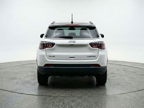 Used 2025 Jeep Compass Limited AWD/4WD image 7