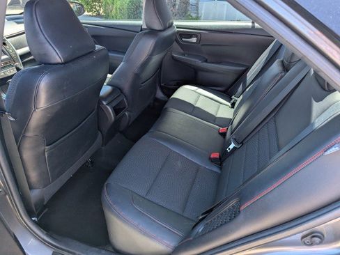 Used 2016 Toyota Camry SE FWD image 23
